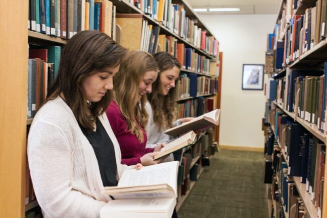 IMG_2730_288236 Students studying in library